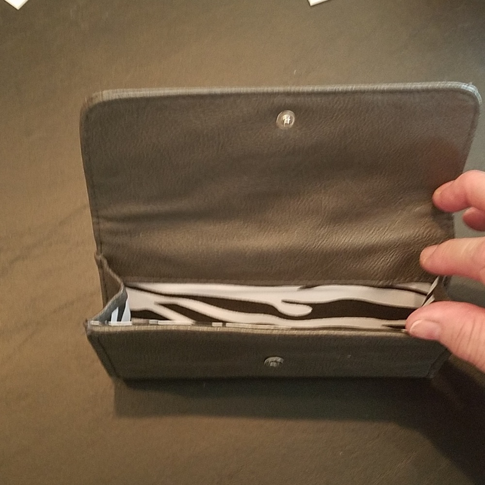 Wallet - Picture 3 of 3